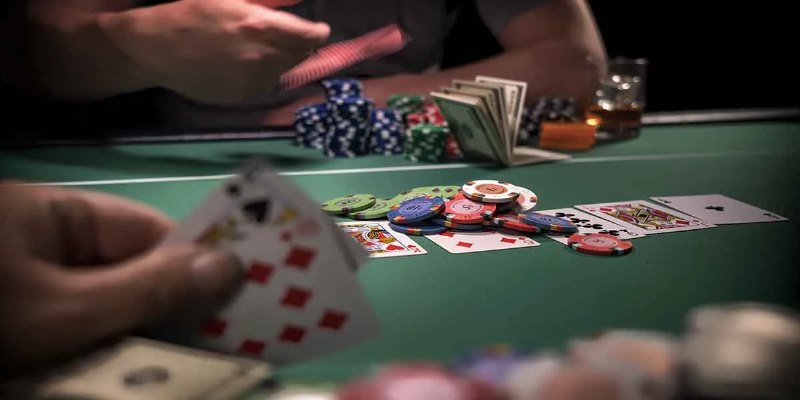 Những hành động được thực hiện trong một ván chơi Poker